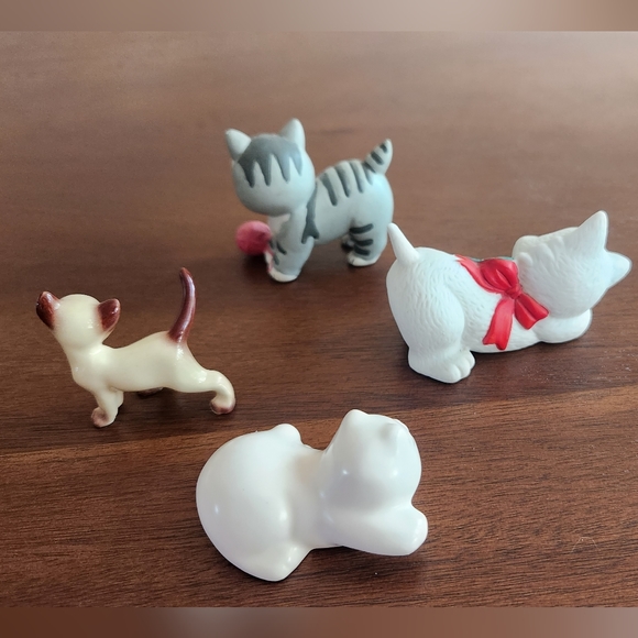A Lot of Four Miniature Cat Figurines - Picture 2 of 16